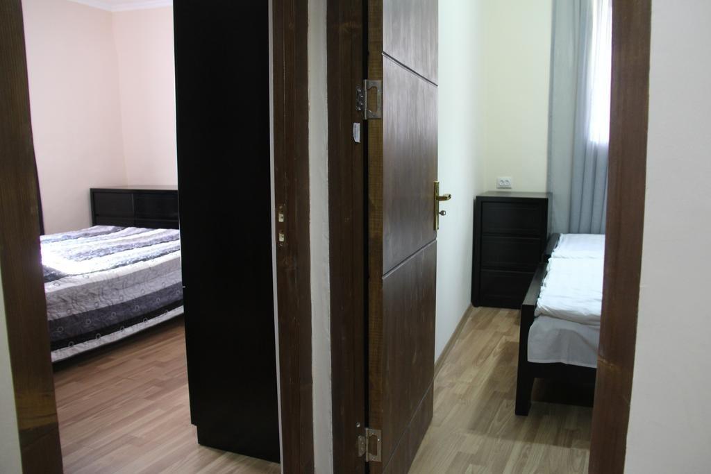 Местиа: Lomari's Guest House