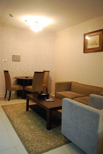 Абу-Даби: Liwa Hotel Apartments