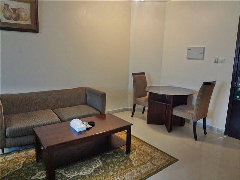 Абу-Даби: Liwa Hotel Apartments