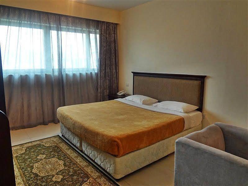 Абу-Даби: Liwa Hotel Apartments