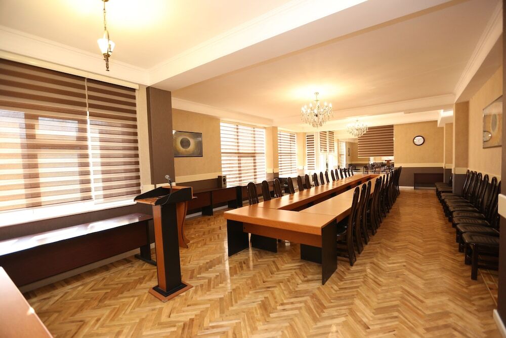 Баку: Best Eastern Hotel Irshad