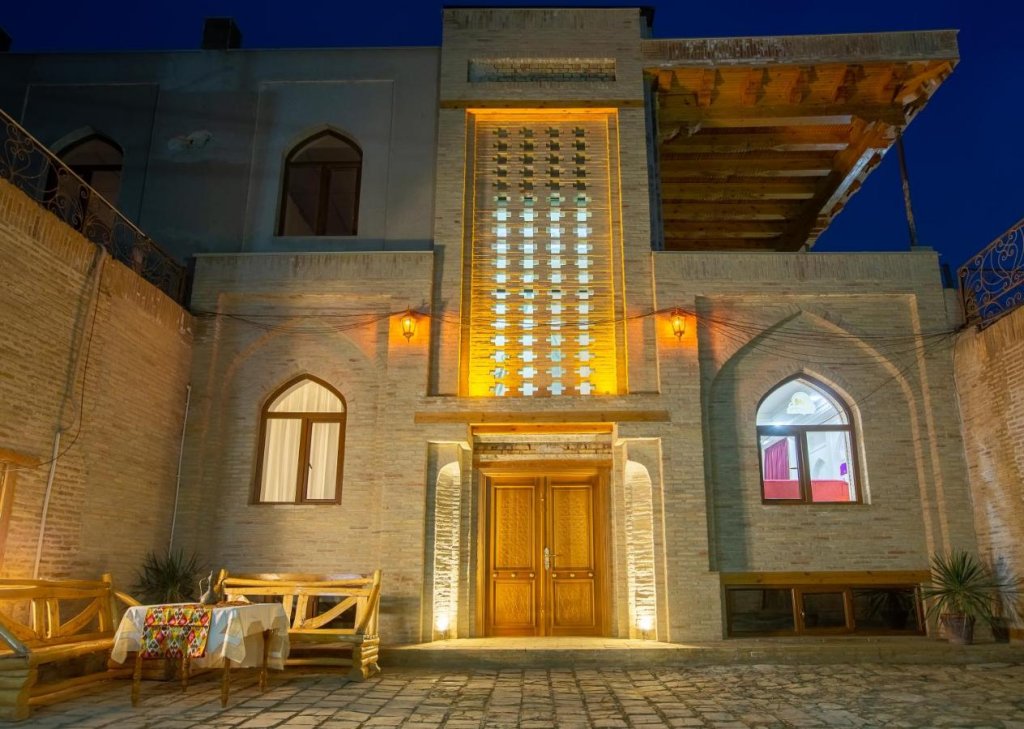 Бухара: Hotel Khurjin
