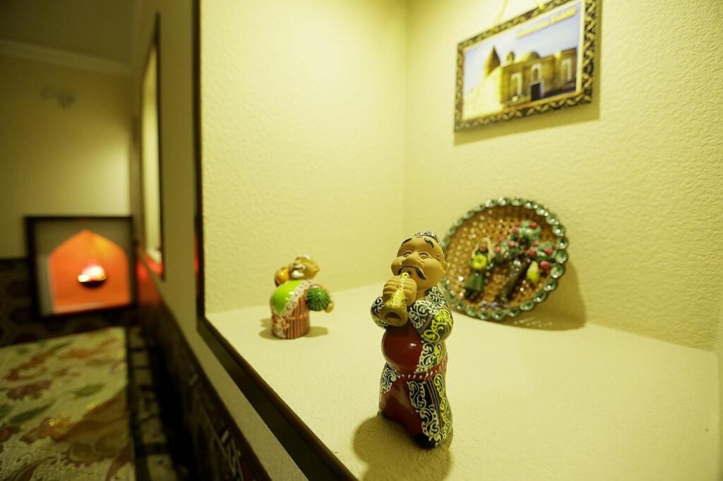 Бухара: Hotel Khurjin