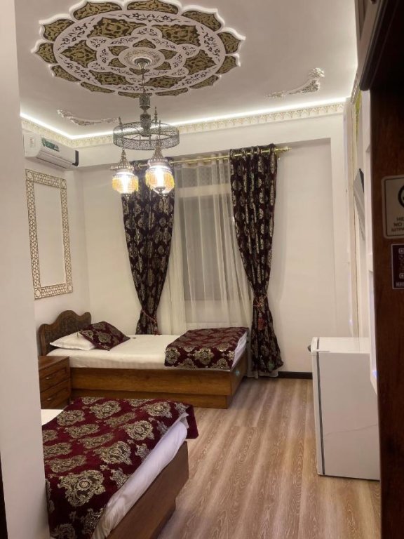 Бухара: Hotel Khurjin