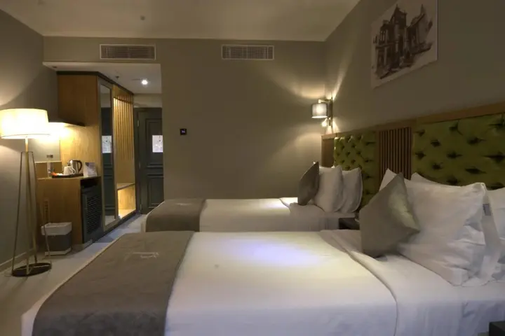 Дубай: President Hotel