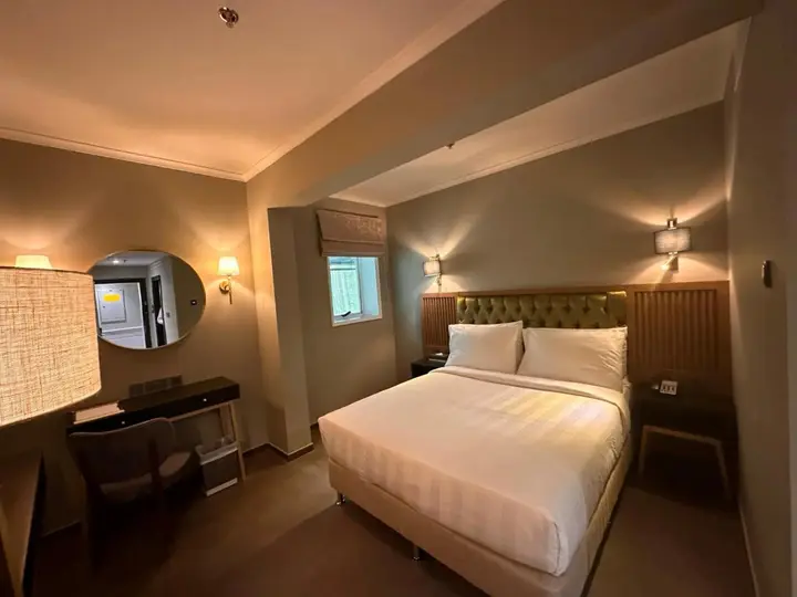 Дубай: President Hotel