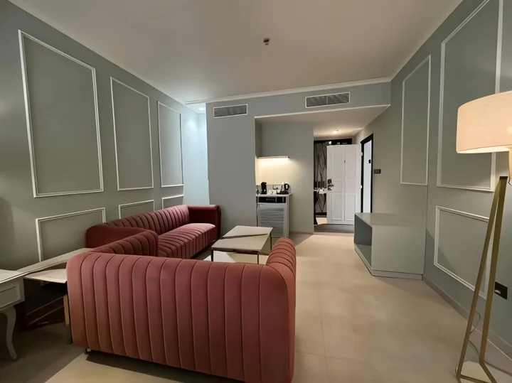 Дубай: President Hotel