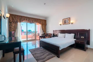 Марса Алам: Happy Life Beach Resort