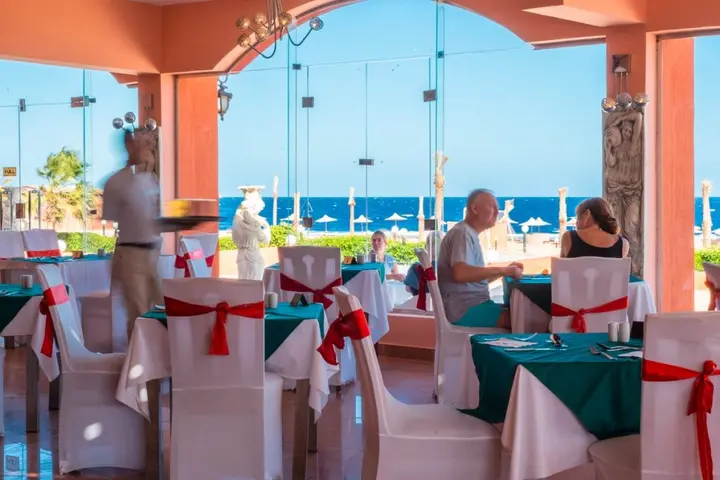 Марса Алам: Happy Life Beach Resort