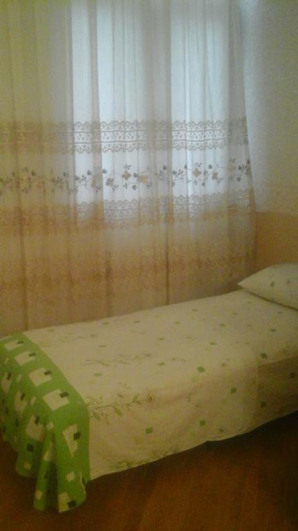 Баку: Apartment on Uzeyir Gadjibeyli Street