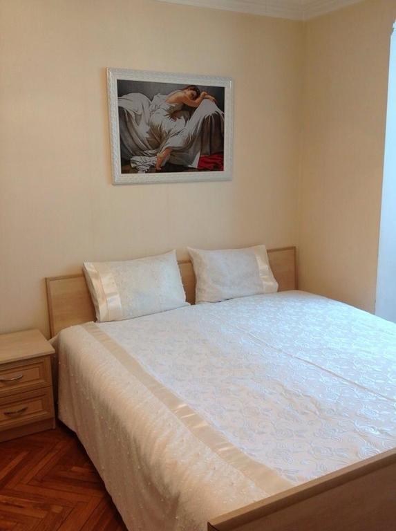 Баку: Apartment on Uzeyir Gadjibeyli Street