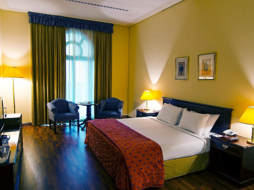 Гантут: Five Continents Ghantoot Beach Resort