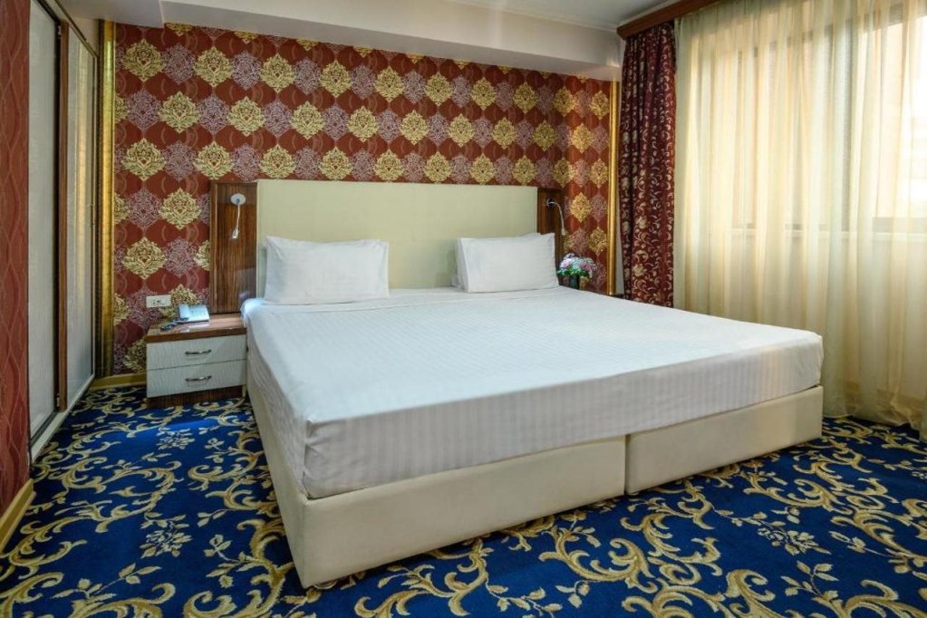 Ереван: Отель Royal Plaza