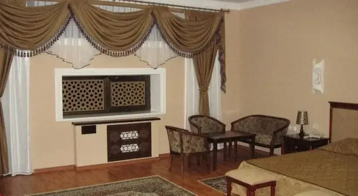 Бухара: Sarbon Plaza