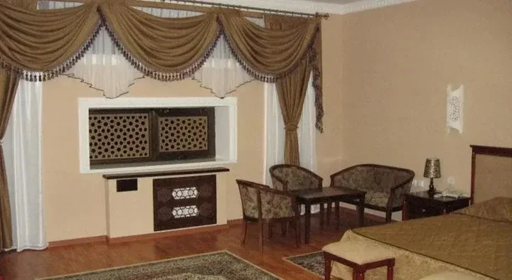 Бухара: Sarbon Plaza