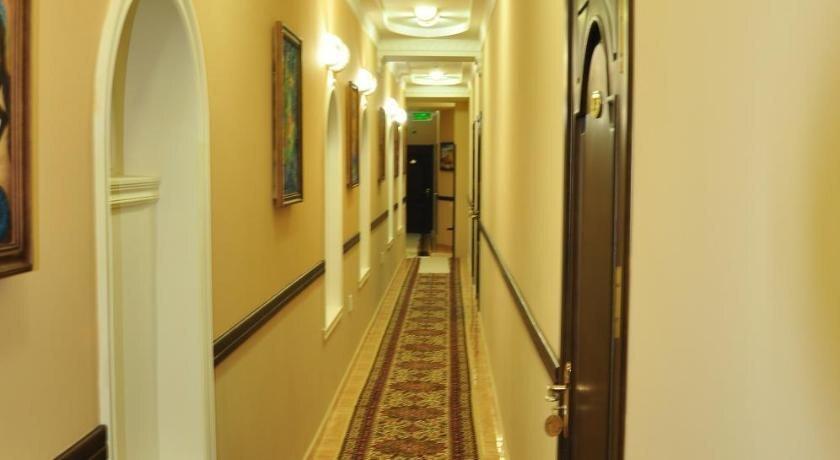 Бухара: Sarbon Plaza