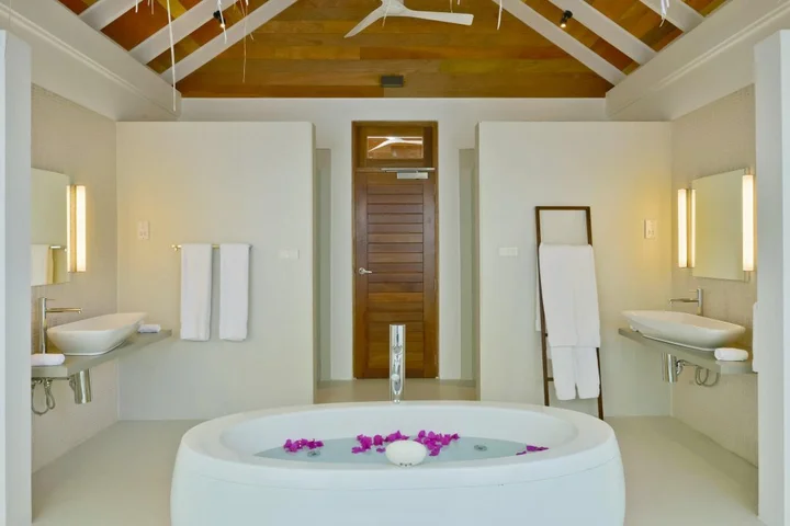 Атолл Алиф-Алиф: Курорт Kandolhu Maldives