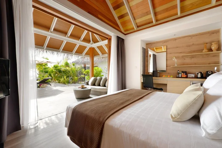 Атолл Алиф-Алиф: Курорт Kandolhu Maldives