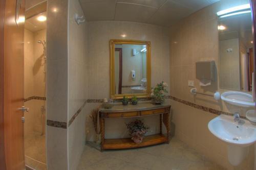 Абу-Даби: Lou Lou Asfar Hotel Apartments