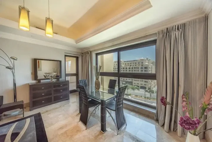 Дубай: Farimont - 1 Br Apartment - Kph 37937