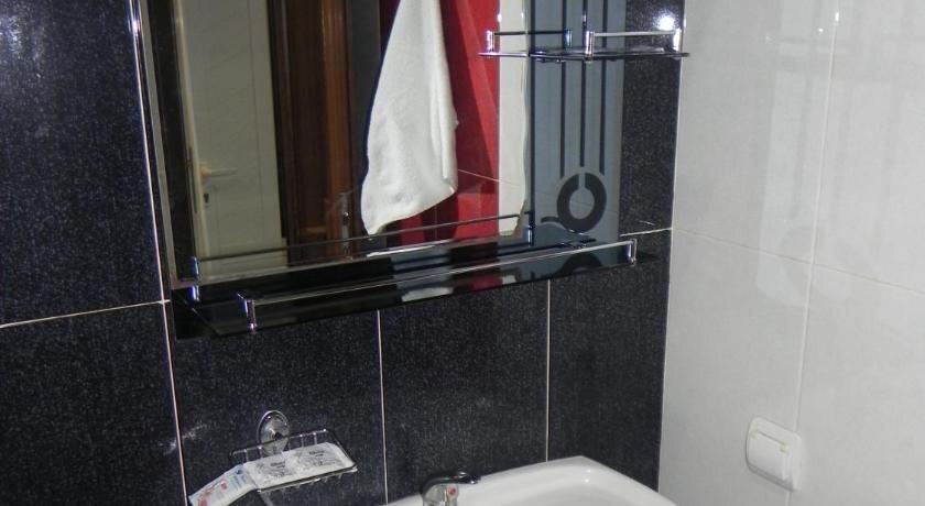 Ереван: VAN Hotel