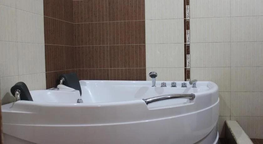 Ереван: VAN Hotel