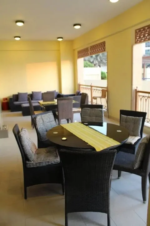 Дубай: Yanjoon Holiday Homes - Marina Residence