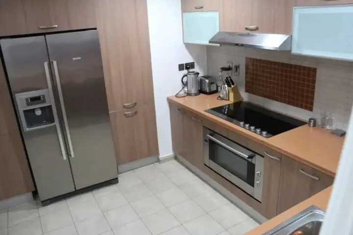 Дубай: Yanjoon Holiday Homes - Marina Residence