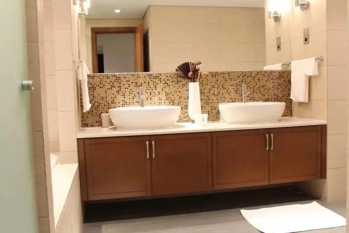 Дубай: Yanjoon Holiday Homes - Marina Residence