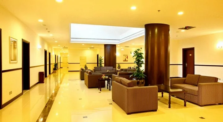 Дубай: London Suites Hotel