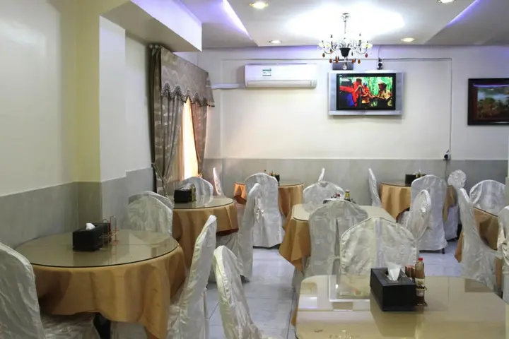 Дубай: Al Ahrar Hotel