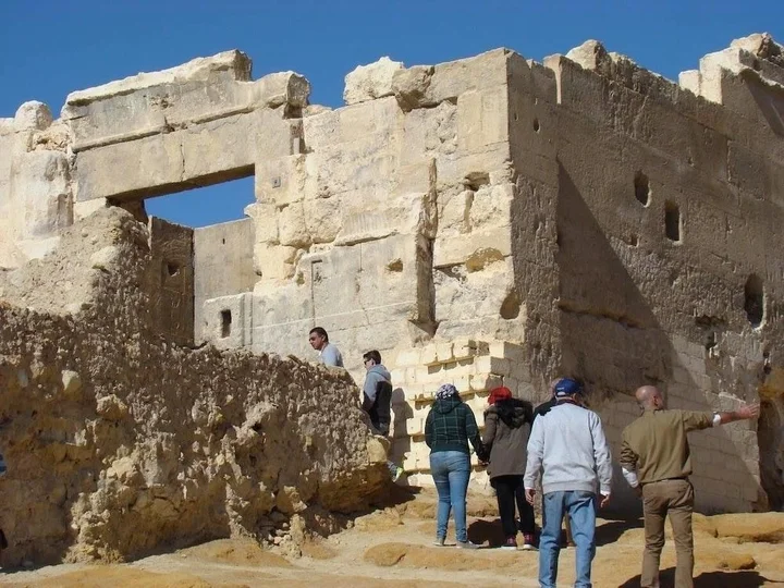 Борг-эль-Араб: Siwa Paradise