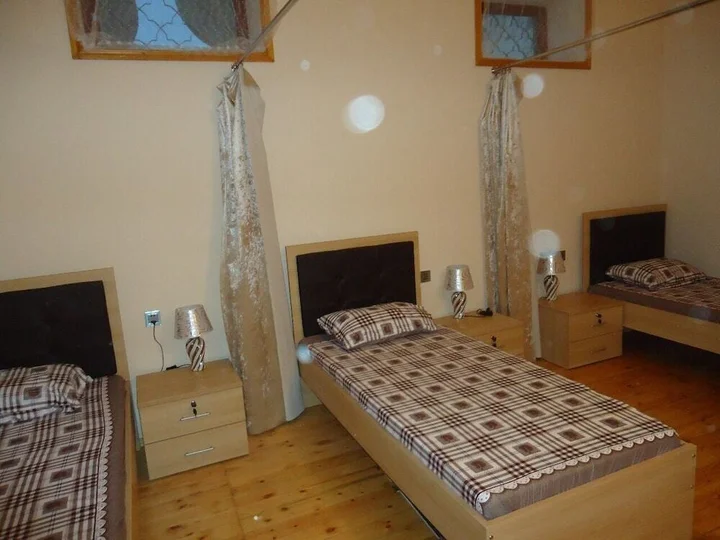 Баку: Khazar Guest House in Old City