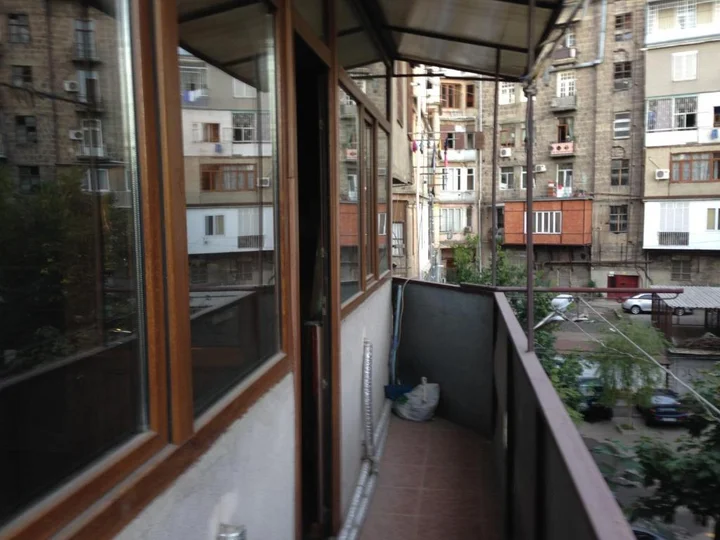 Тбилиси: Apartment on Sanapiro
