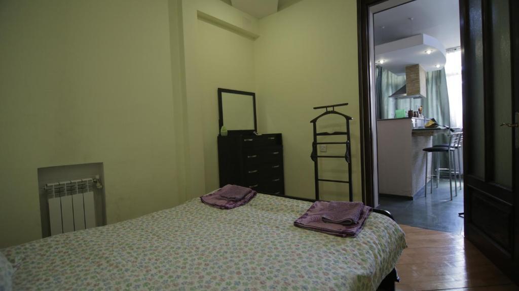 Тбилиси: Apartment on Sanapiro