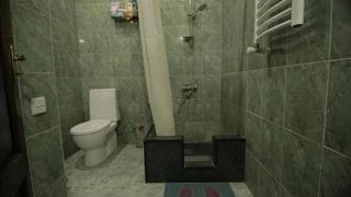 Тбилиси: Apartment on Sanapiro