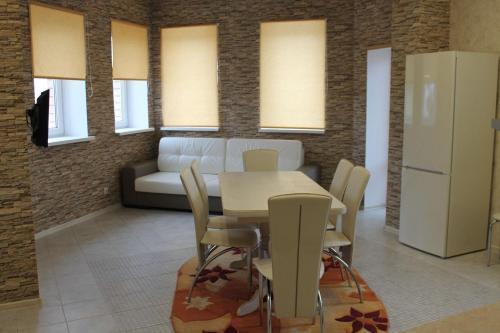 Брест: SergeApartHotel