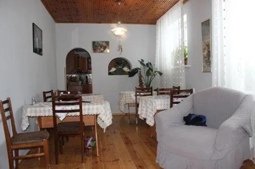 Бакуриани: Mzia's House