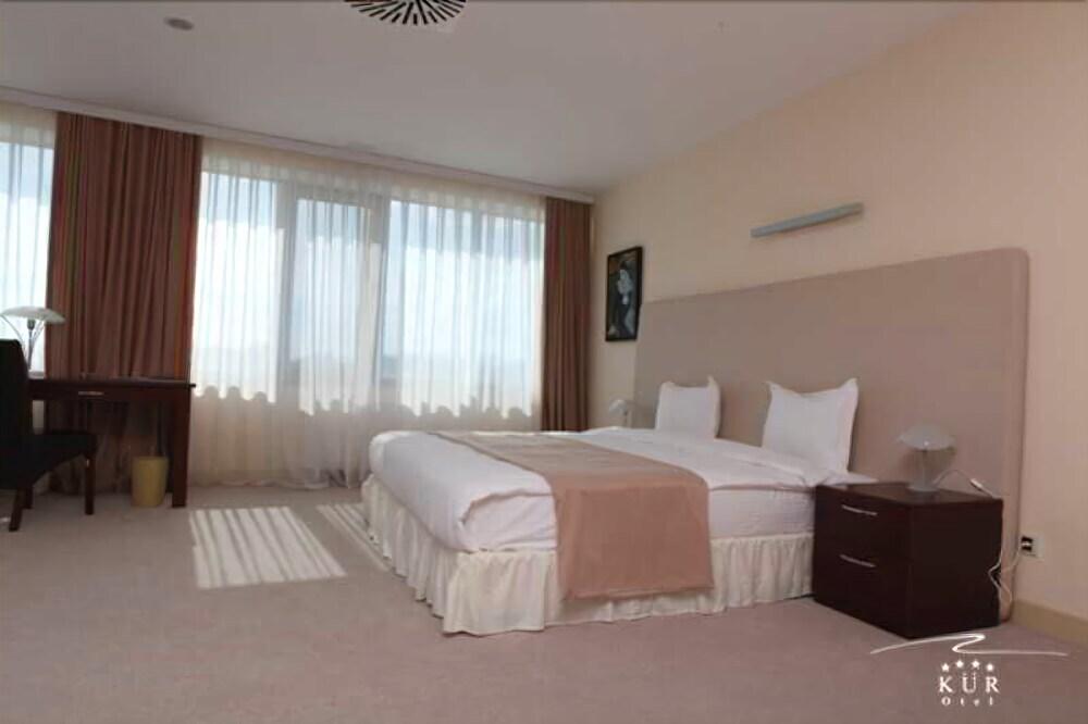 Мингечевир: Kur Hotel