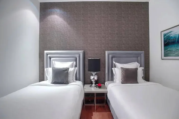 Дубай: Tiara Apartment