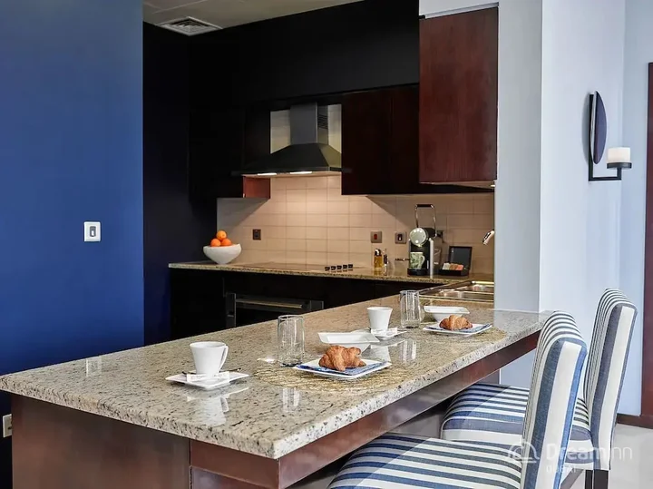 Дубай: Tiara Apartment