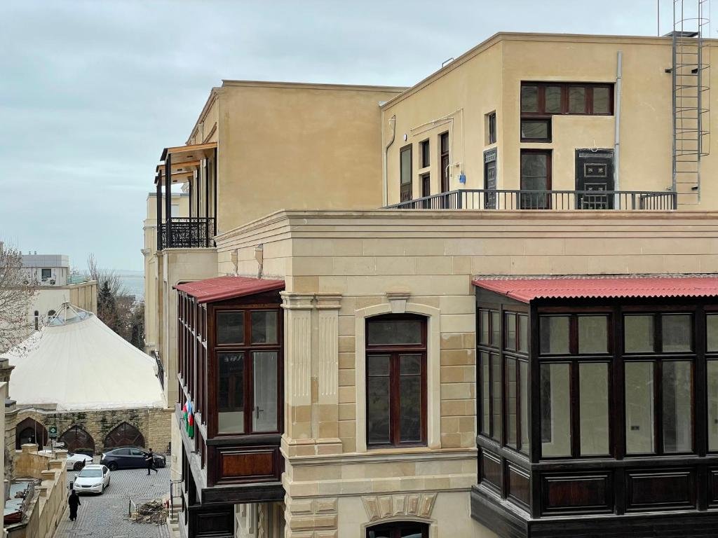 Баку: Old city apartment