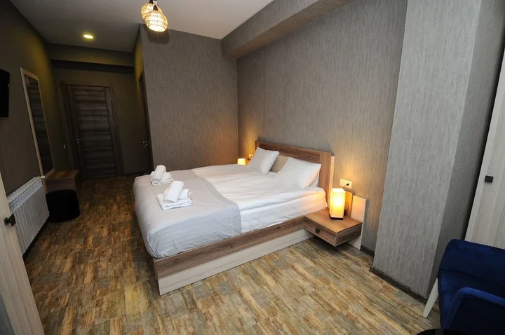 Тбилиси: Hotel Kolkhi