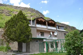 Алаверди: Гостевой дом B&B Ирис