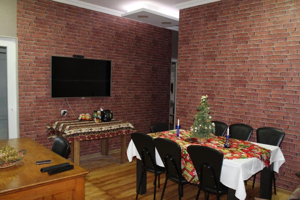 Степанцминда: Homestay Lela and Mari