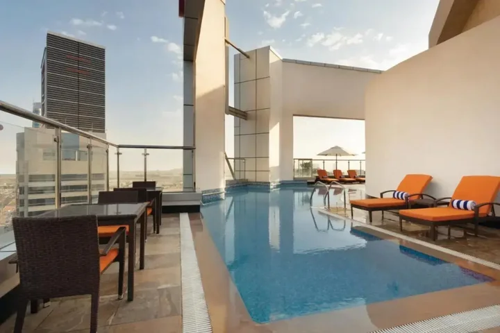 Абу-Даби: Hotel Ramada by Wyndham Abu Dhabi Corniche