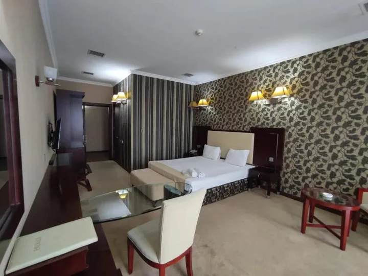 Баку: Отель Emerald Baku
