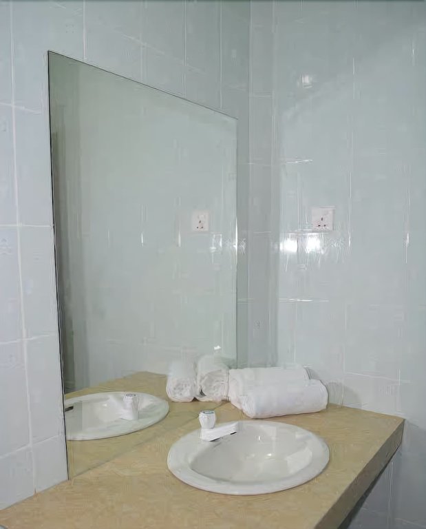 Атолл Гаафу-Дхаалу: Serene Blue Bowls Surf Inn
