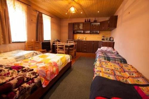 Степанцминда: Nana and Alex's Guest House