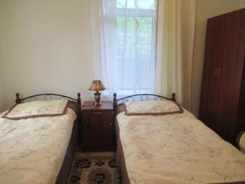Одзун: Guest House Artemi